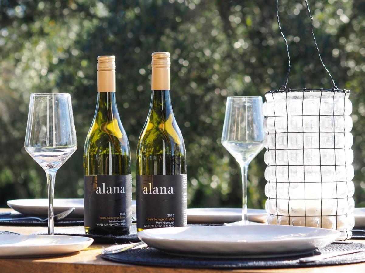Pinot Longbox - Martinborough Holiday Home Zewnętrze zdjęcie